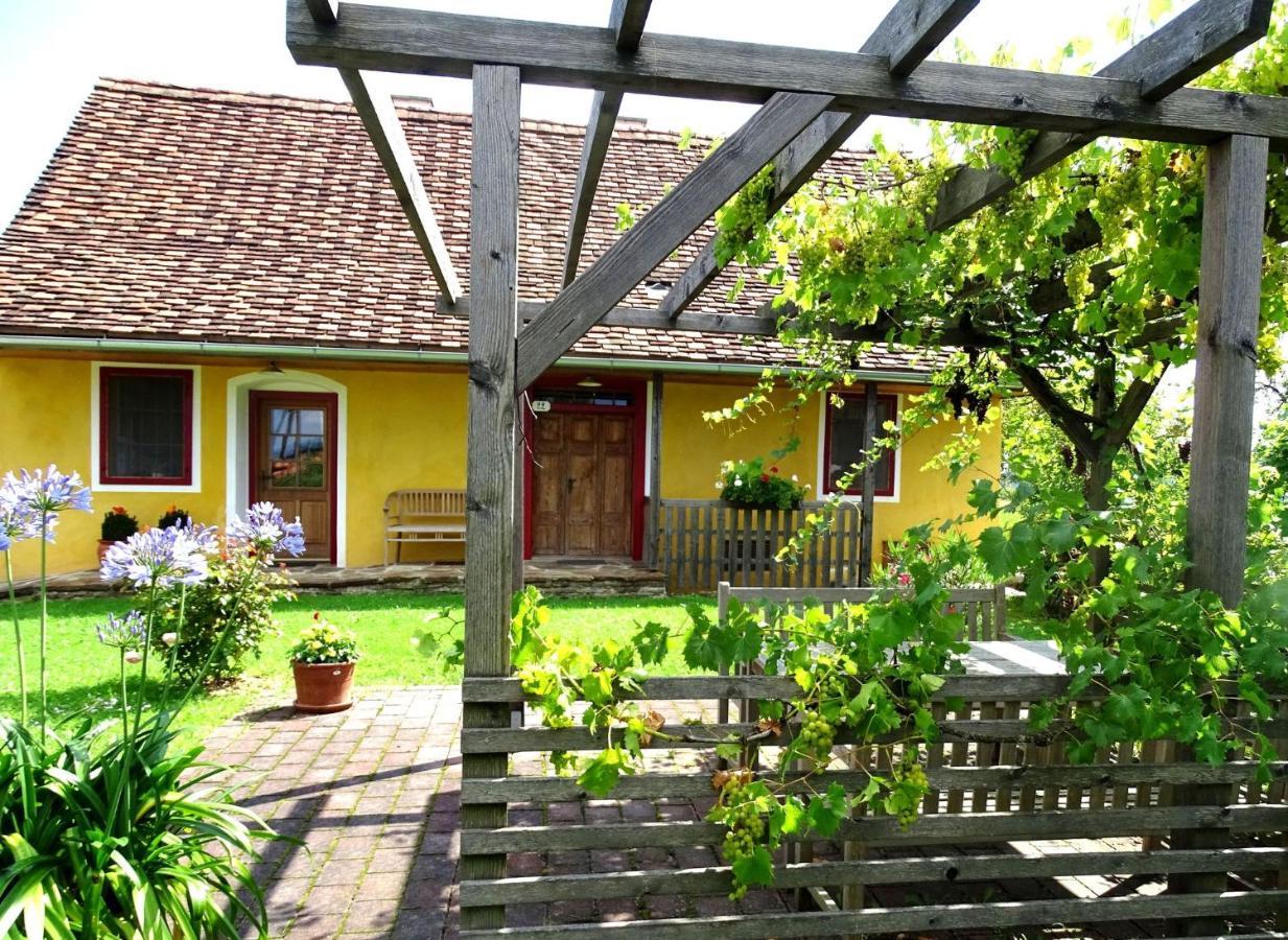 Landlust-Ferienhaus Am Rosenhof Hartberg Eksteriør billede